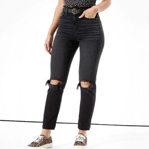 American eagle AE Ripped mom jeans black wash denim skinny jeans size 6R